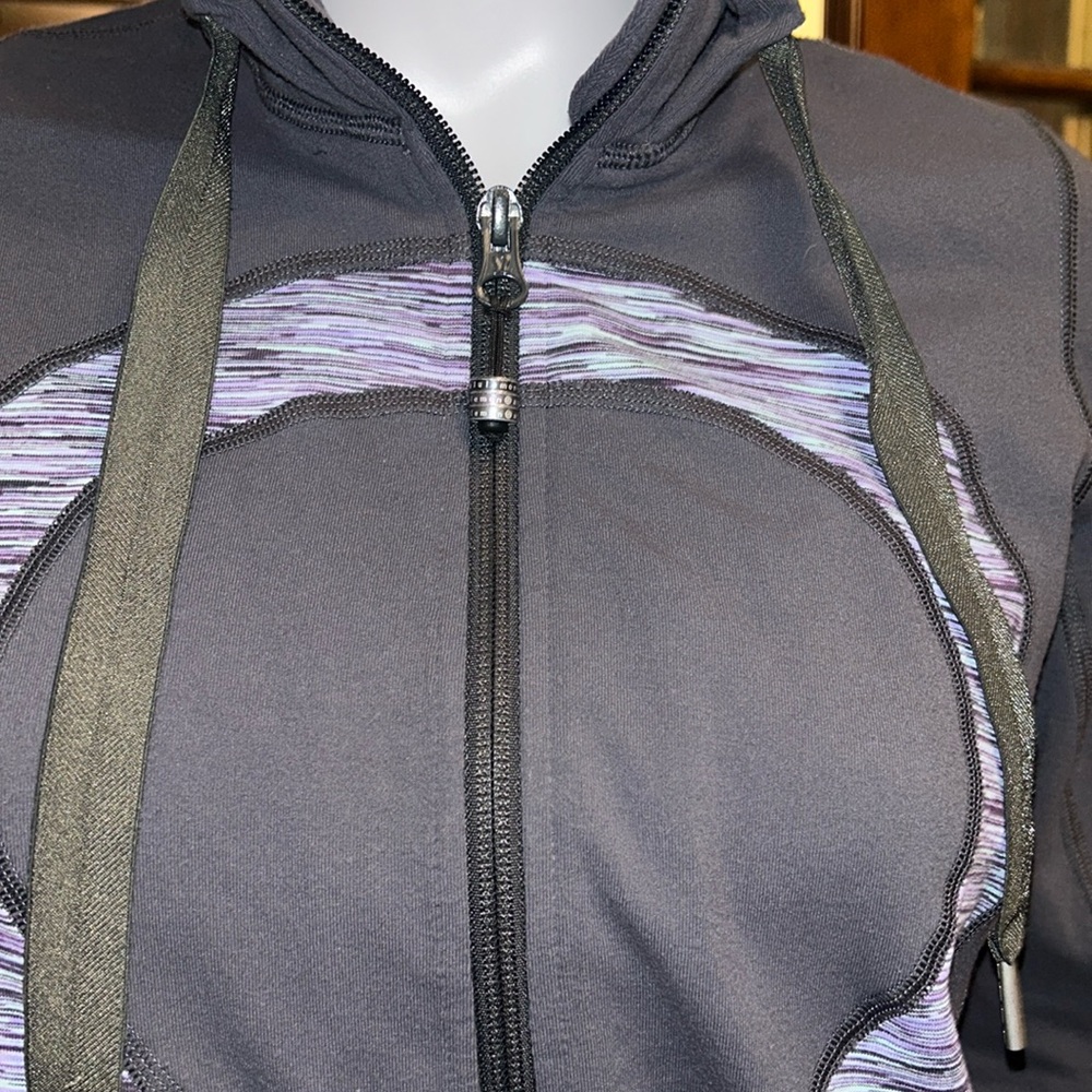 lululemon athletica Black and Heathered Purple-Gray Full-Zip Utility Jacket - Picture 5 of 9